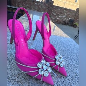 NWOT Gianni Bini Maggs Satin Hot Pink Jeweled Heels